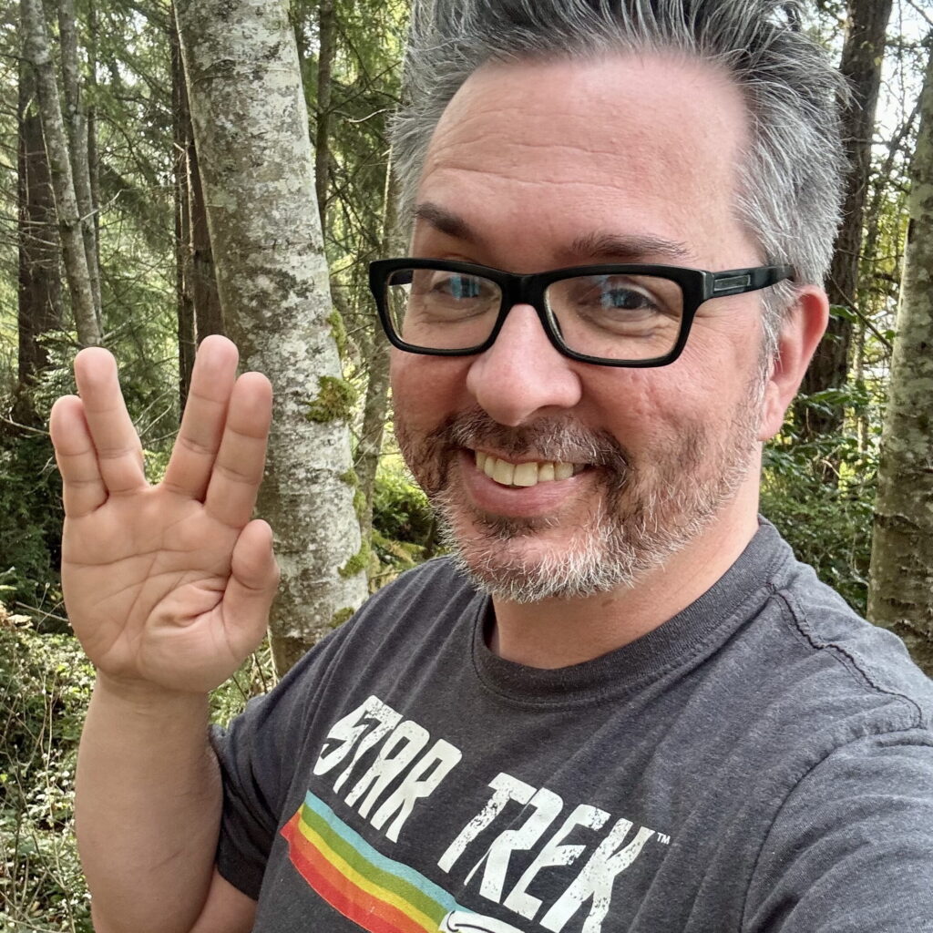 Selfie Star Trek Scaled Aspect Ratio 1 1